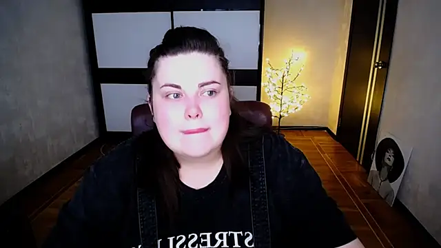 Emily Mo online show from July 2026 05:38:02 AM