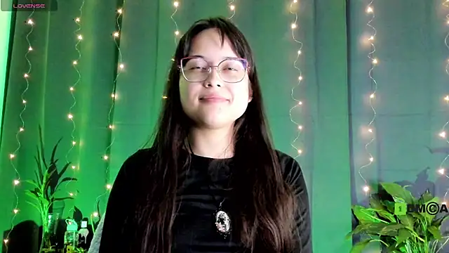 Snapshot of shantalc3rezo chatting on February 2025 11:15:02 PM shantalc3rezo online show from February 2025 11:15:02 PM