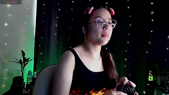 Snapshot of shantalc3rezo chatting on March 2025 07:46:02 PM shantalc3rezo online show from March 2025 07:46:02 PM