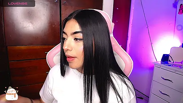 Snapshot of eva_six chatting on December 2024 06:20:02 PM eva six online show from December 2024 06:20:02 PM