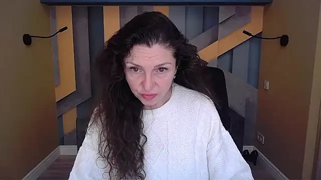 EllaLong online show from January 2026 12:33:02 PM