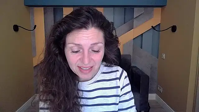 EllaLong online show from April 2026 11:29:02 AM