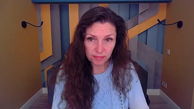 Snapshot of EllaLong chatting on May 2026 11:28:01 AM EllaLong online show from May 2026 11:28:01 AM
