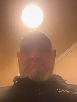 Snapshot of mrscum4u chatting on October 2025 04:09:02 AM mrscum4u online show from October 2025 04:09:02 AM