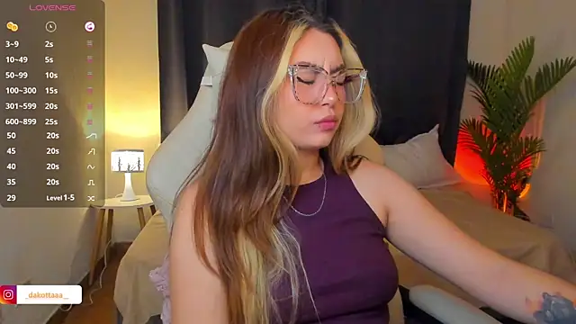Snapshot of dakottaa_ chatting on July 2026 11:31:01 PM dakottaa online show from July 2026 11:31:01 PM