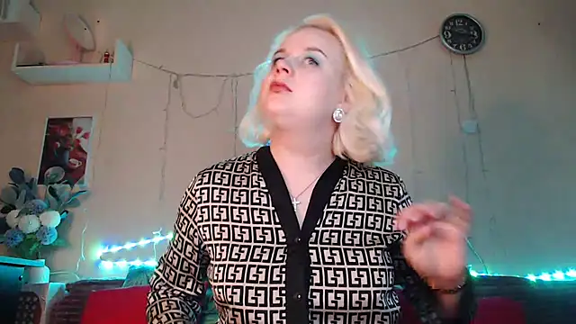 Karolina love  online show from January 2025 03:44:02 PM