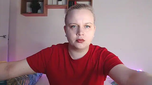 Karolina love  online show from October 2025 06:50:02 PM