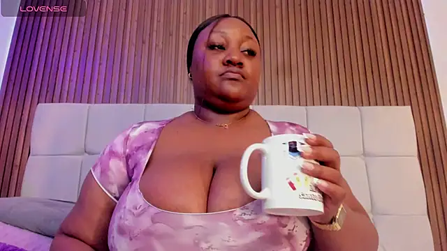 Saravy Blandon online show from December 2025 10:32:01 AM