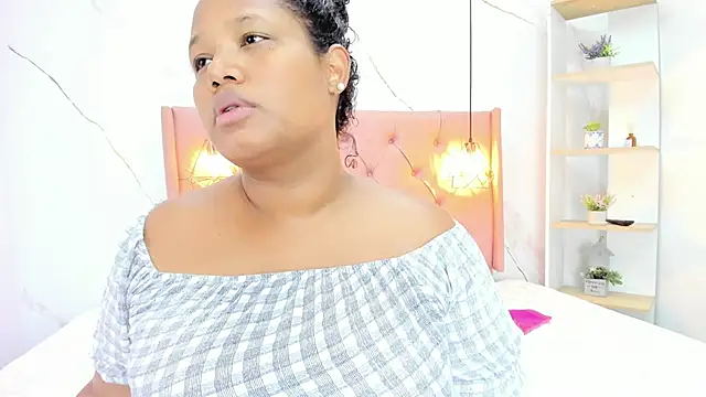 Belle Brunette online show from October 2025 09:37:01 PM