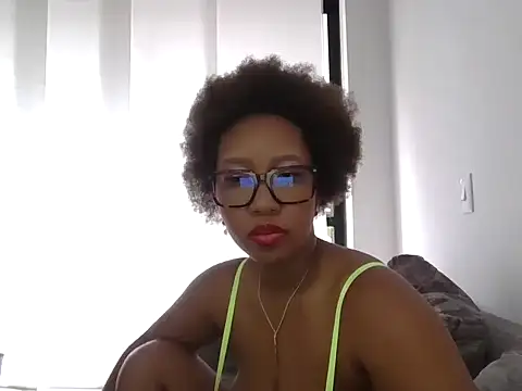 Snapshot of megan-hotxx chatting on June 2026 10:18:02 PM megan-hotxx online show from June 2026 10:18:02 PM