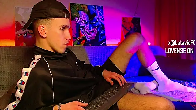 Snapshot of Midnighter_ chatting on January 2025 01:56:02 PM Midnighter online show from January 2025 01:56:02 PM