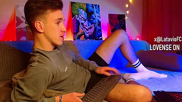 Snapshot of Midnighter_ chatting on March 2025 10:15:02 PM Midnighter online show from March 2025 10:15:02 PM