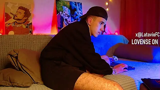 Snapshot of Midnighter_ chatting on March 2025 01:20:02 AM Midnighter online show from March 2025 01:20:02 AM