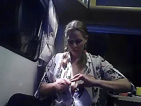 WildScorpio86 online show from December 2025 03:09:02 PM