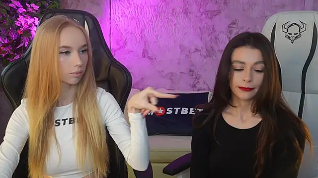 Amelia Blaze online show from December 2024 11:44:02 PM