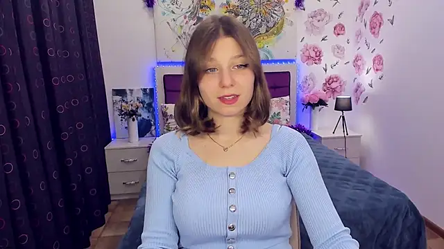 Snapshot of RinaMoore chatting on January 2025 12:30:01 PM RinaMoore online show from January 2025 12:30:01 PM