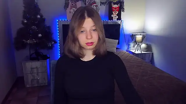 Snapshot of RinaMoore chatting on January 2025 09:02:01 AM RinaMoore online show from January 2025 09:02:01 AM