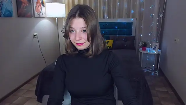 Snapshot of RinaMoore chatting on February 2025 01:38:01 PM RinaMoore online show from February 2025 01:38:01 PM