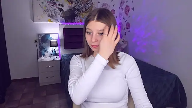 Snapshot of RinaMoore chatting on March 2025 11:21:02 AM RinaMoore online show from March 2025 11:21:02 AM