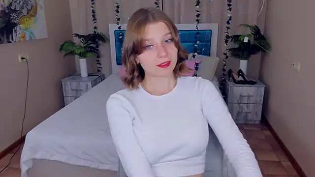 Snapshot of RinaMoore chatting on September 2025 02:52:02 PM RinaMoore online show from September 2025 02:52:02 PM