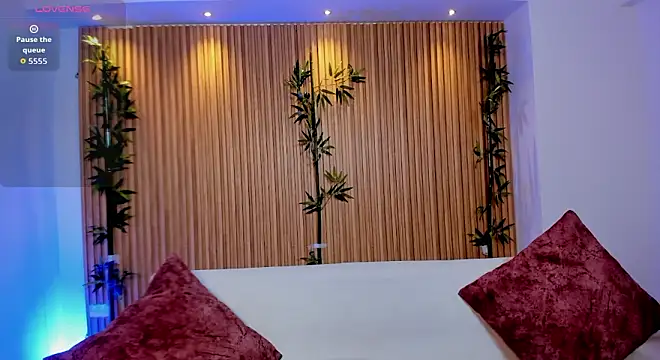 charlottewhitte online show from March 2026 11:14:01 AM