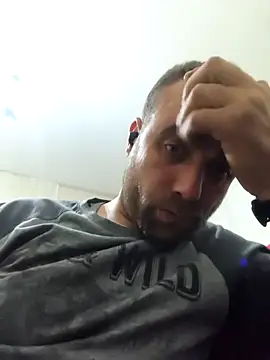 mustican422 online show from October 2025 10:43:02 PM