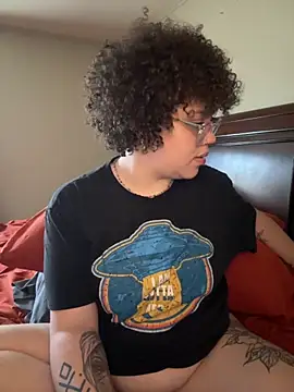 QueenNuttCollector online show from September 2025 03:56:02 PM