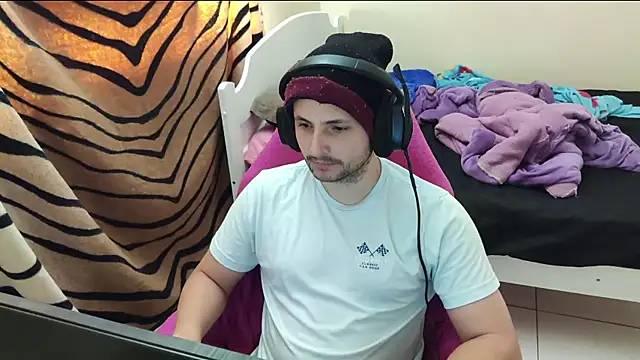 iurytx online show from February 2025 07:02:01 PM