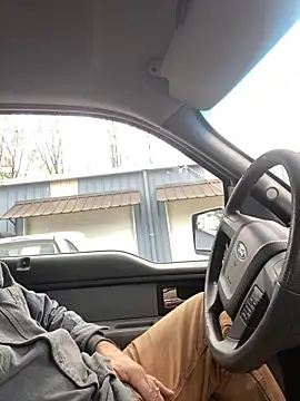 Snapshot of Themechanic420 chatting on December 2024 06:50:01 PM Themechanic420 online show from December 2024 06:50:01 PM