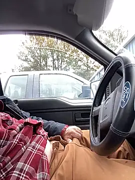 Snapshot of Themechanic420 chatting on January 2025 06:24:02 PM Themechanic420 online show from January 2025 06:24:02 PM