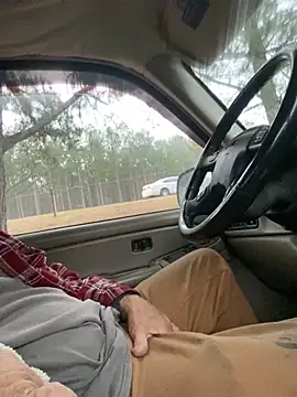 Snapshot of Themechanic420 chatting on January 2025 01:07:01 PM Themechanic420 online show from January 2025 01:07:01 PM