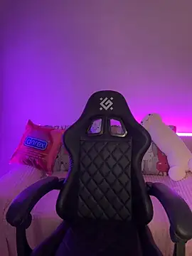 Snapshot of Your_insomniya chatting on October 2025 10:29:02 PM Your insomniya online show from October 2025 10:29:02 PM