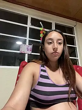 Snapshot of Vaiolet_a chatting on December 2024 12:48:02 AM Vaiolet a online show from December 2024 12:48:02 AM