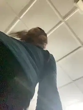 Snapshot of Vaiolet_a chatting on December 2024 01:36:02 AM Vaiolet a online show from December 2024 01:36:02 AM