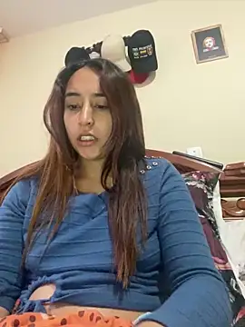 Snapshot of Vaiolet_a chatting on December 2024 10:32:02 PM Vaiolet a online show from December 2024 10:32:02 PM