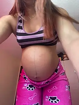 Snapshot of Vaiolet_a chatting on January 2025 05:23:02 PM Vaiolet a online show from January 2025 05:23:02 PM