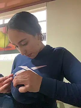 Snapshot of Vaiolet_a chatting on March 2025 07:49:01 PM Vaiolet a online show from March 2025 07:49:01 PM