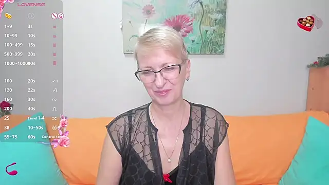 Snapshot of iamyourdream89 chatting on December 2024 07:32:02 PM iamyourdream89 online show from December 2024 07:32:02 PM