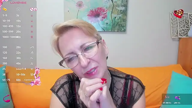 Snapshot of iamyourdream89 chatting on February 2025 01:30:02 PM iamyourdream89 online show from February 2025 01:30:02 PM