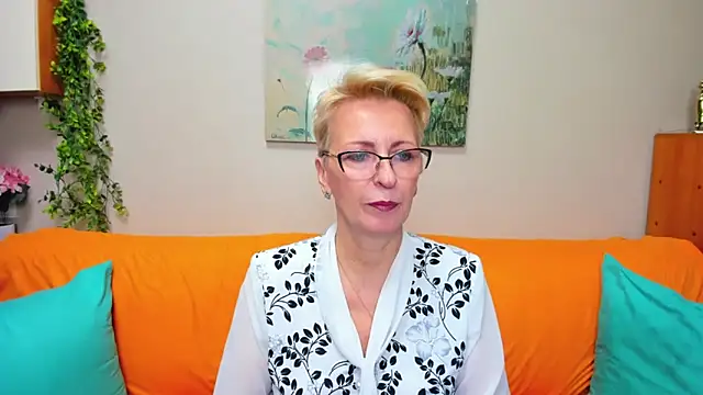 iamyourdream89 online show from November 2025 03:11:01 PM