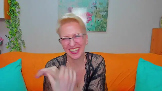 iamyourdream89 online show from March 2026 09:45:02 AM