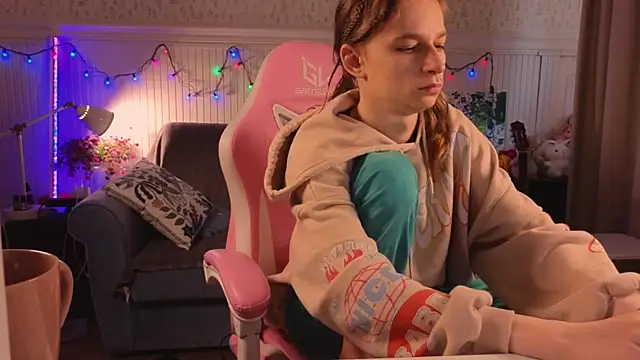 Frank Fraer online show from November 2025 12:37:01 PM