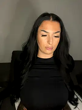 Snapshot of Mia-Bremer chatting on September 2025 10:26:02 PM Mia-Bremer online show from September 2025 10:26:02 PM