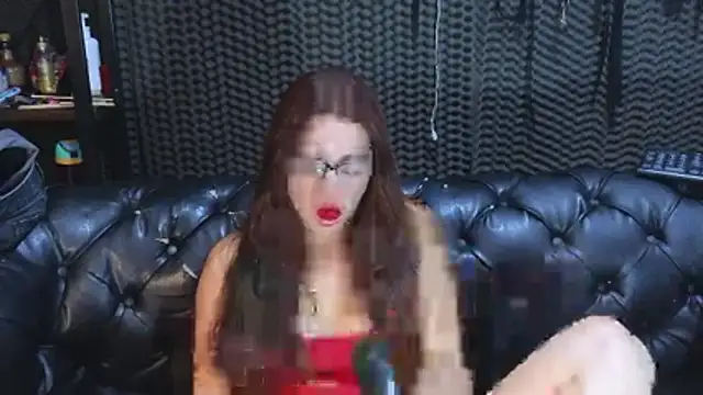 Snapshot of kimberly_swan chatting on May 2026 05:30:02 PM kimberly swan online show from May 2026 05:30:02 PM