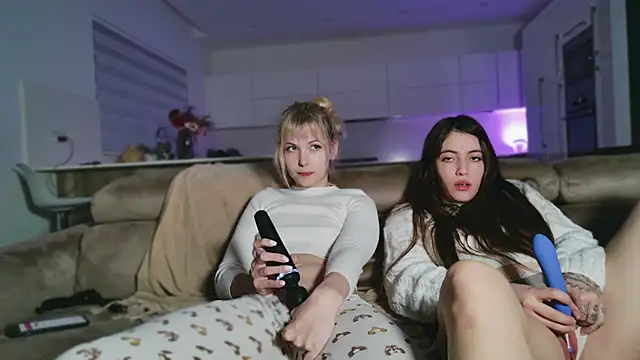 Cassycum online show from December 2024 04:29:02 PM