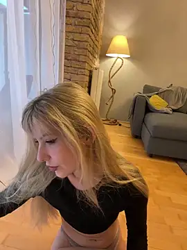 Cassycum online show from December 2024 02:11:01 PM