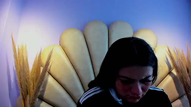 Natasha  Blue online show from December 2025 06:59:02 PM