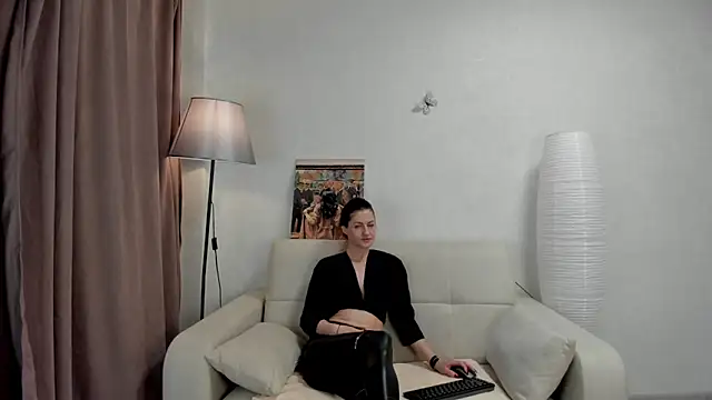Katerina Ray online show from October 2025 01:03:01 AM