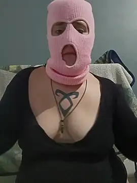 Snapshot of Lolabeluccia_xh_ chatting on December 2025 07:39:01 AM Lolabeluccia xh online show from December 2025 07:39:01 AM