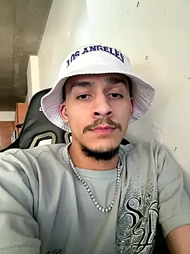 alexdaddy212 online show from September 2025 10:58:02 PM